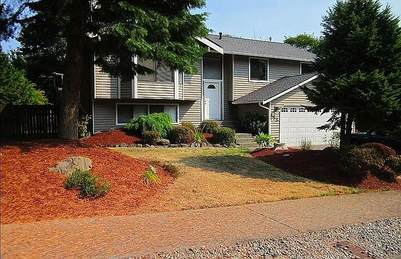 1st image of 802 S 31st St