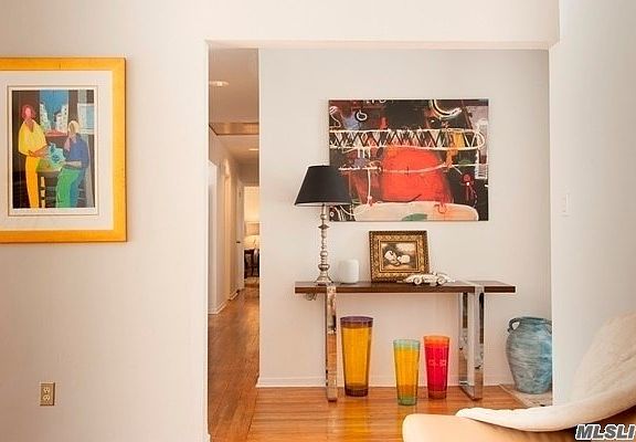 5th image of 148 Elm Ave