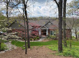 9343 E Vista Dr, Hillsboro, MO 63050