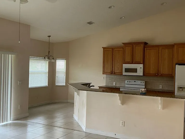 2173 SW Idaho Ln — Photo 3