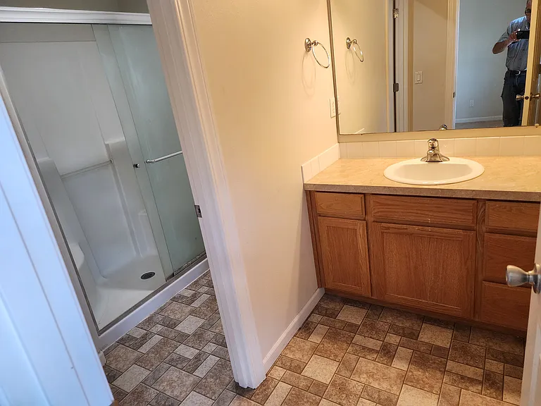 1838 Alder Dr NE — Photo 10