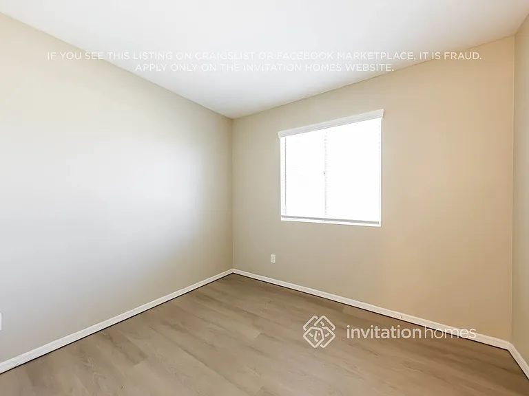 1014 E Marco Polo Rd — Photo 13