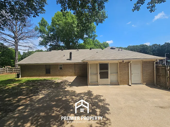 6329 Ridge Manor Dr — Photo 25