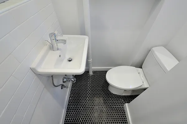 Rented by Aether Property Group | media 10