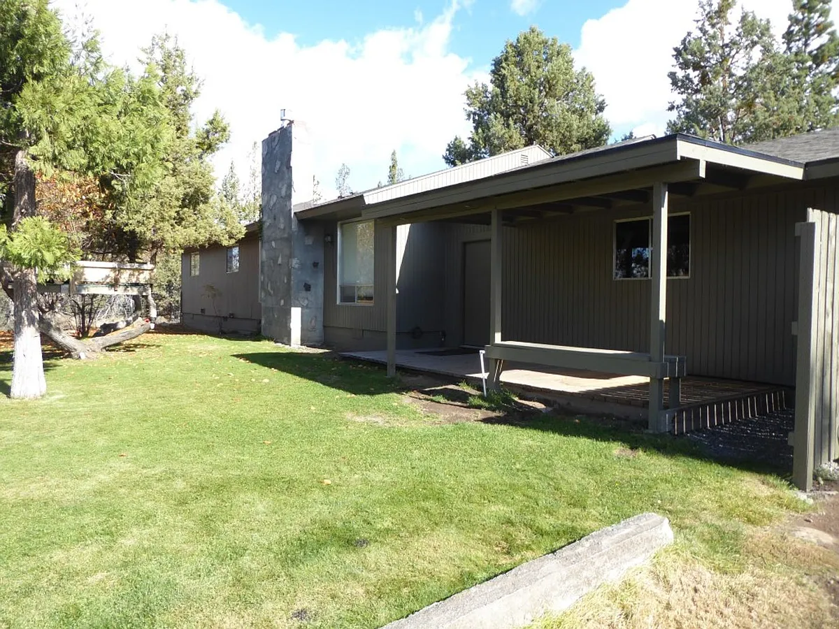 Building Photo - 63910 Old Bend Redmond Hwy