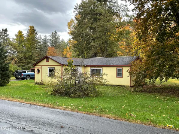161 Gurn Springs Road, Gansevoort, NY 12831