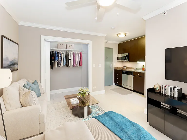 3834 N Sheffield — Photo 12