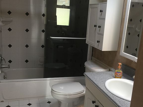 2nd image of 713 Bolivar Dr