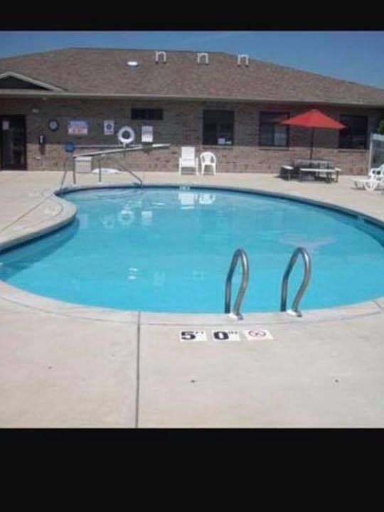 1st image of 225 Air Park Dr APT 1
