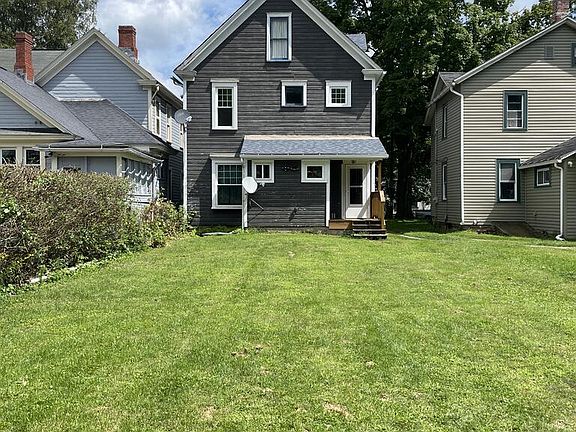 3rd image of 423 Liberty St