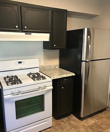 3rd image of 2715 Lovelace Blvd