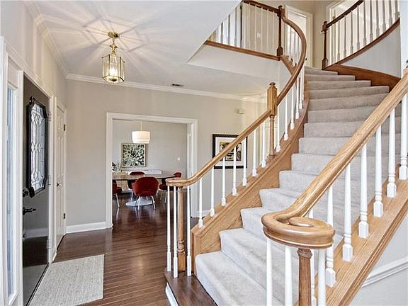3rd image of 10315 Holme Lacey Ln