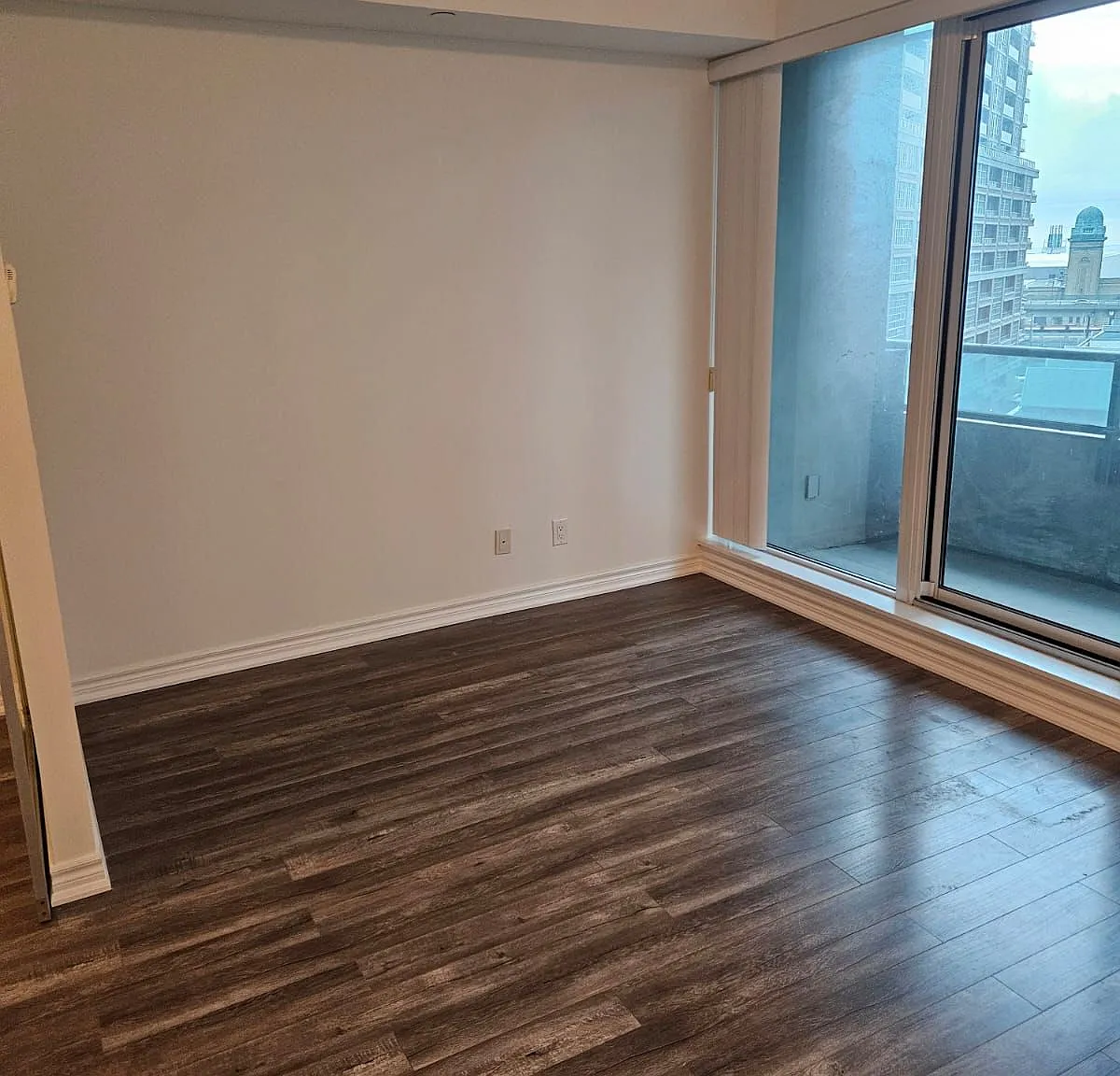 1 bed, $2,400 — Photo 4