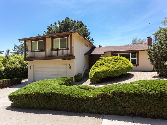 3rd image of 7655 Surrey Ln