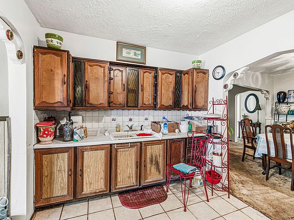 8th image of 6080 Gifford Ave