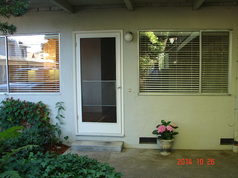 2 bedroom front door