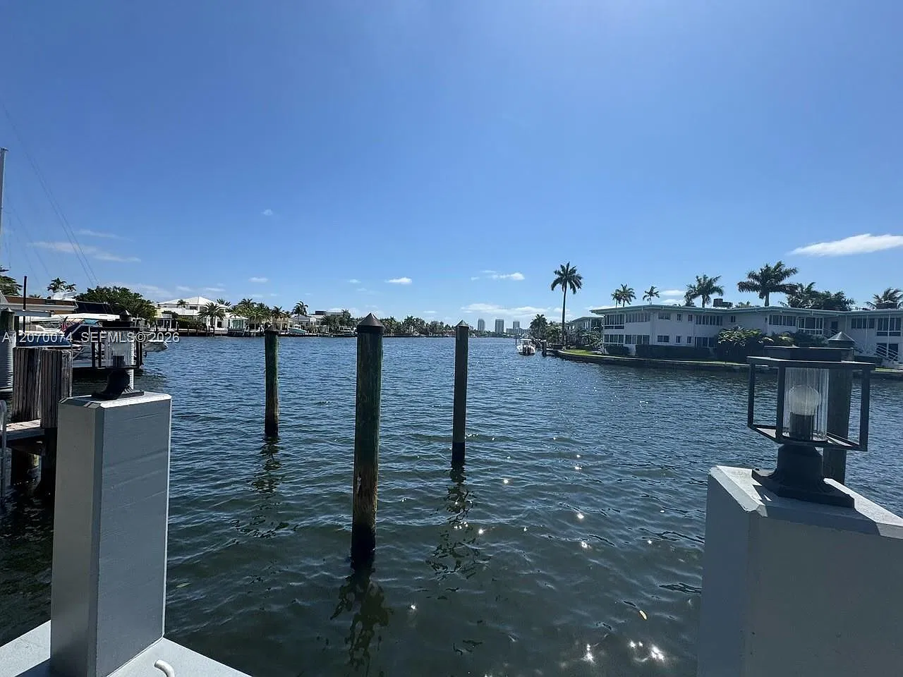 508 Hendricks Isle — Photo 2