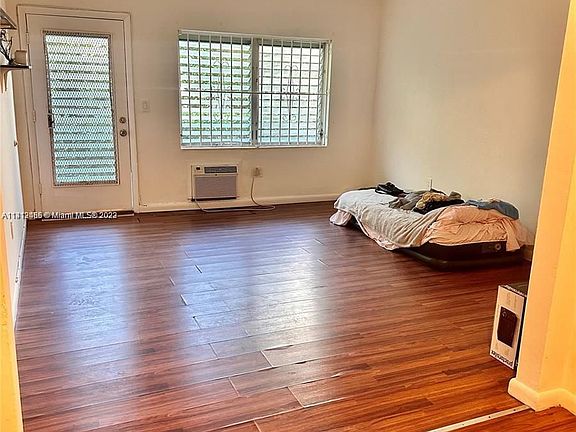 4th image of 544 Michigan Ave APT 5