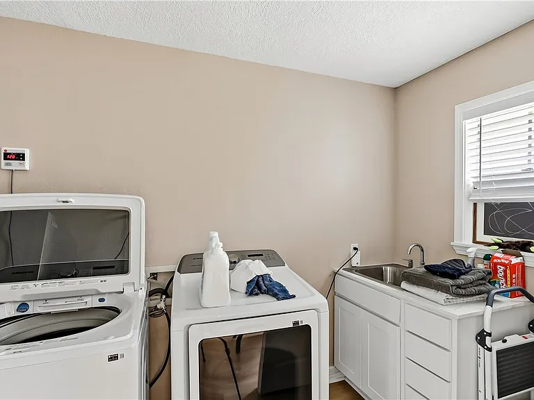 1405 Lawyer St — Photo 18