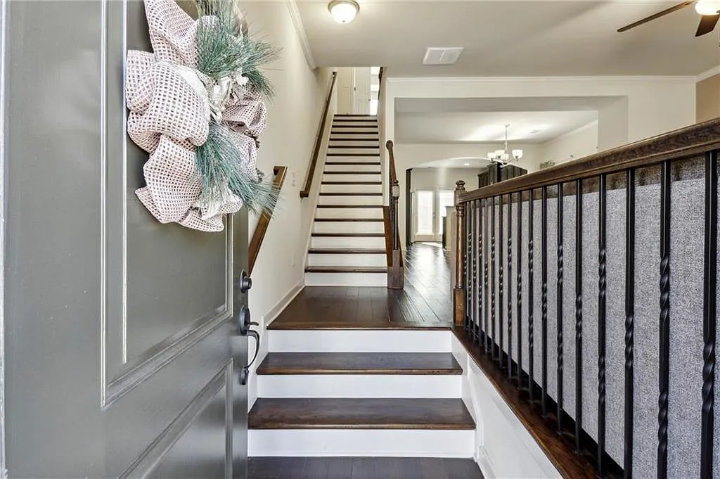 3 bed, 3.5 bath, 1840 sqft, $2,975 — Photo 3