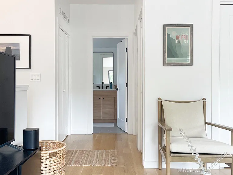 4198 1/2 N Winona Ct — Photo 2