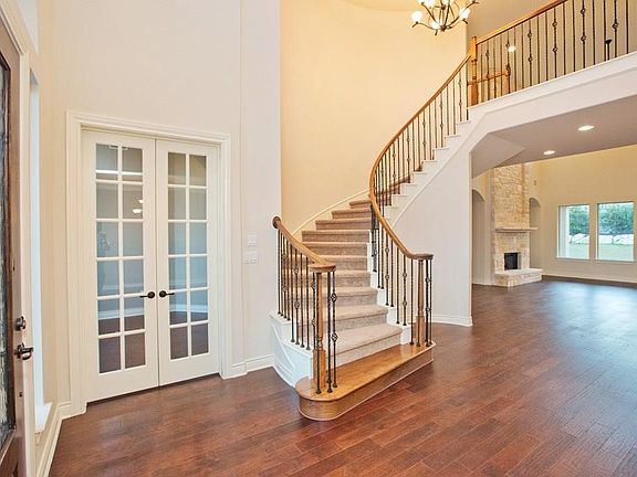 2nd image of 10813 Vista Heights Dr