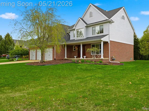 24396 Cavendish Ave E, Novi, MI 48375