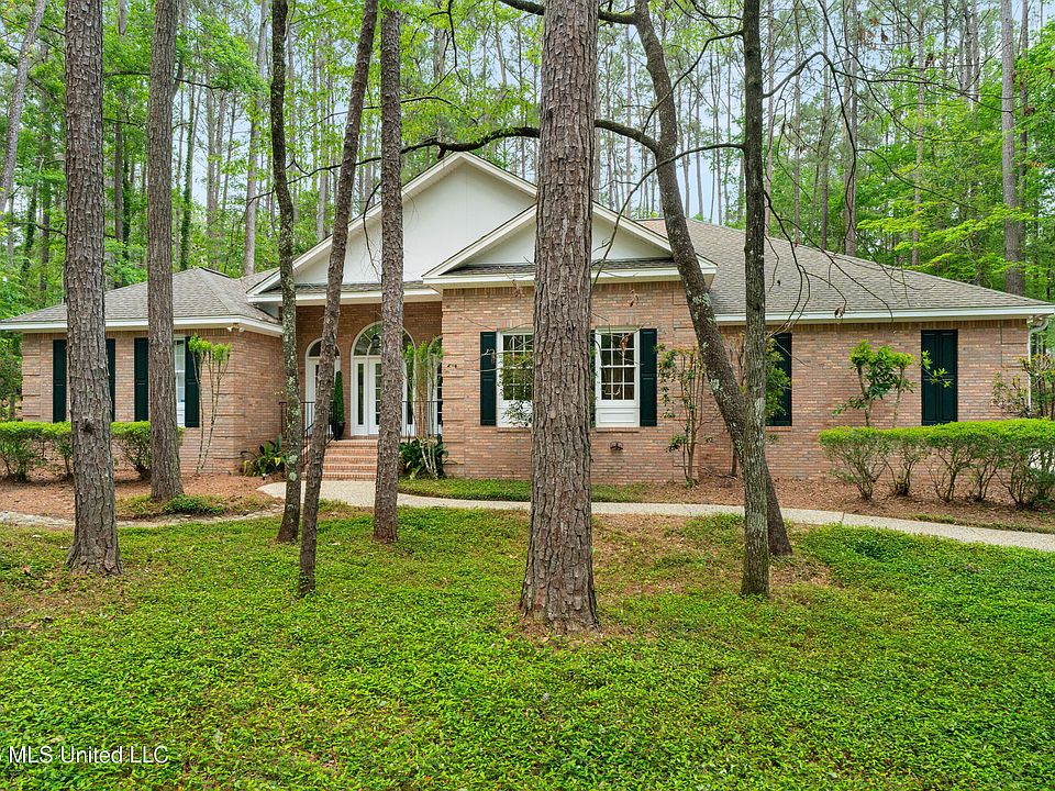 1st image of 28 Canebrake Blvd