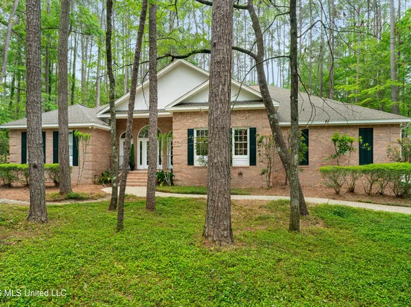 28 Canebrake Blvd, Hattiesburg, MS 39402
