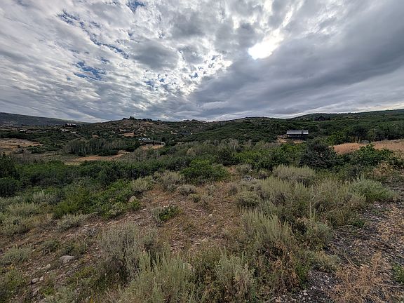 5th image of 1828 S Beaver Bench Rd