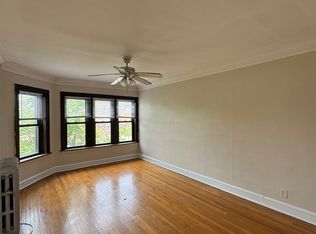 2417 W Sunnyside Ave #1, Chicago, IL 60625