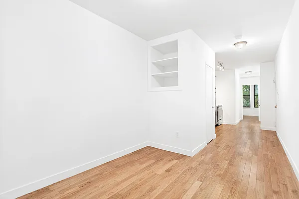 Rented by Fountain Realty Group | media 6