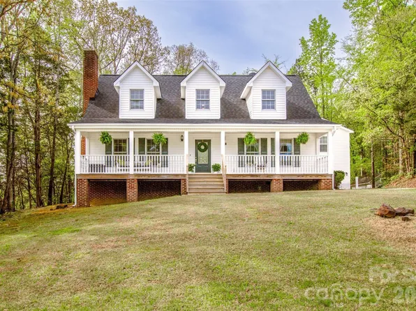 158 Wood Acre Dr, Mooresville, NC 28115