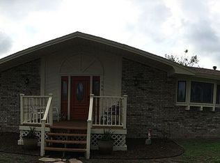 706 N Drake St, Iraan, TX 79744