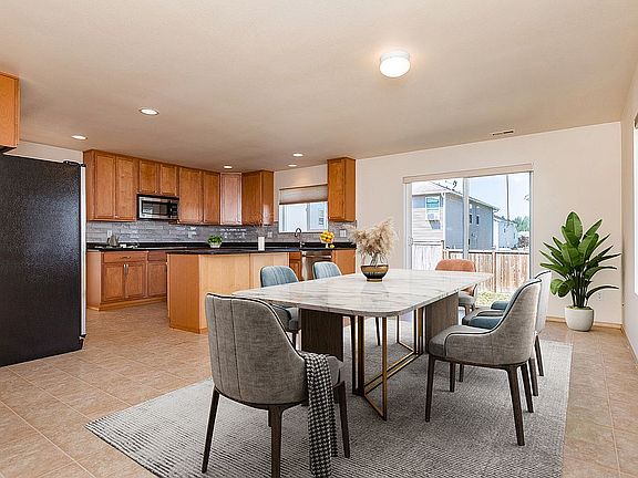 4th image of 18420 95th Avenue Ct E