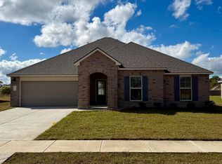 631 Griffiths Ct, Breaux Bridge, LA 70517
