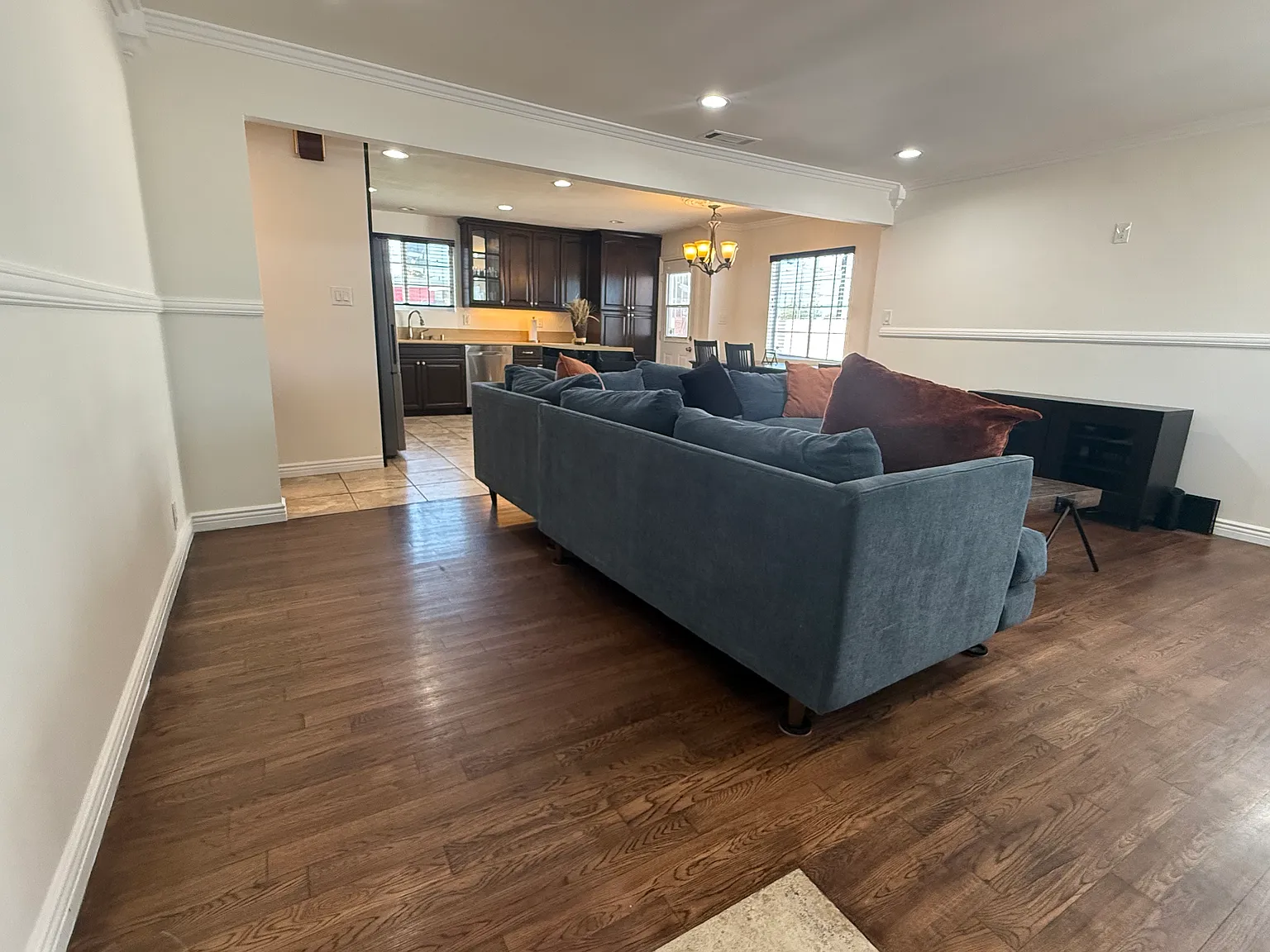 3 bed, 1389 sqft, $5,300 — Photo 4