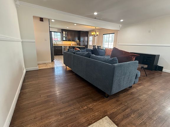 4th image of 8701 Kittyhawk Ave