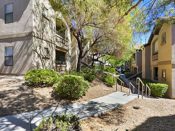 4th image of 8250 N Grand Canyon Dr Building 1137-20