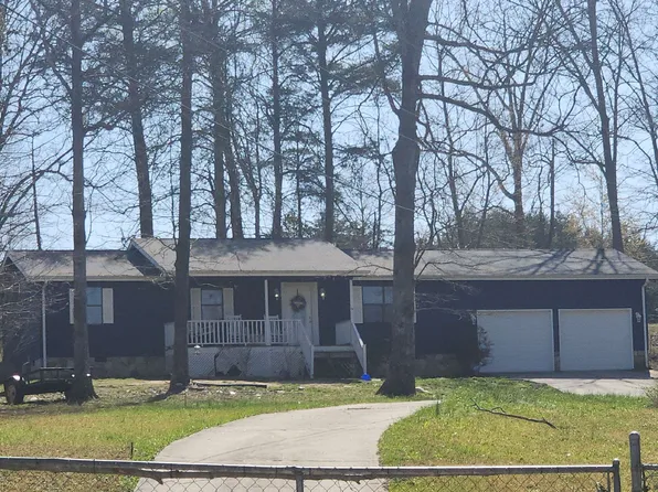 167 Spring Lake Dr, Trenton, GA 30752