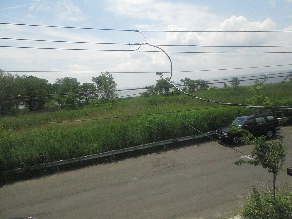 1st image of 274 Tennyson Dr
