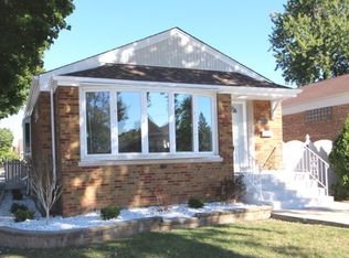 6101 S Moody Ave, Chicago, IL