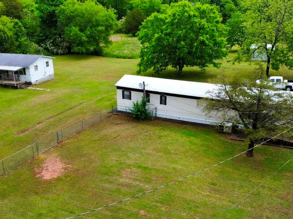 731 Hough Rd, Laceys Spring, AL 35754