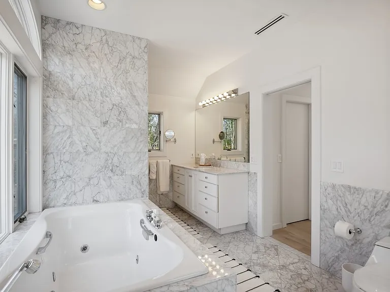 66 Davis Dr — Photo 14