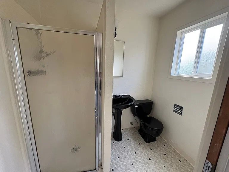 723 W Long St — Photo 7