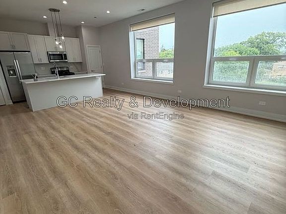 4th image of 5071 N Northwest Hwy #305