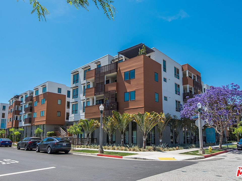 1st image of 6030 Seabluff Dr #423