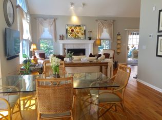 1 Courtyard Ln, Brielle, NJ 08730