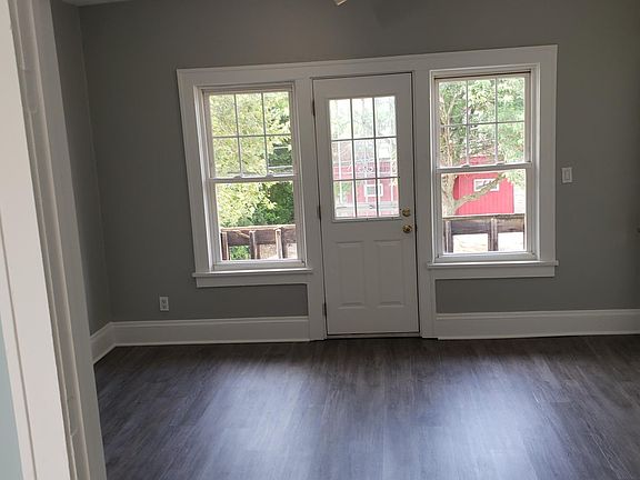 5th image of 17003 Grovewood Ave