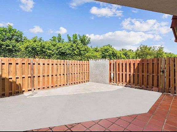 2nd image of 3764 Victoria Dr